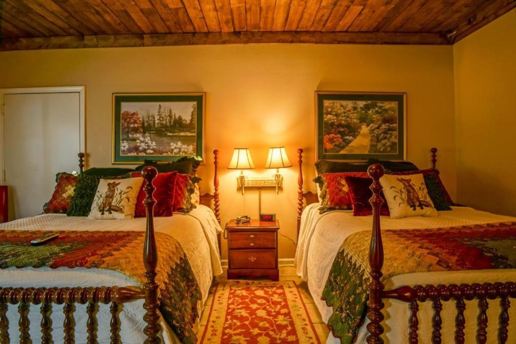 Hemlock Inn Blowing Rock Exterior photo