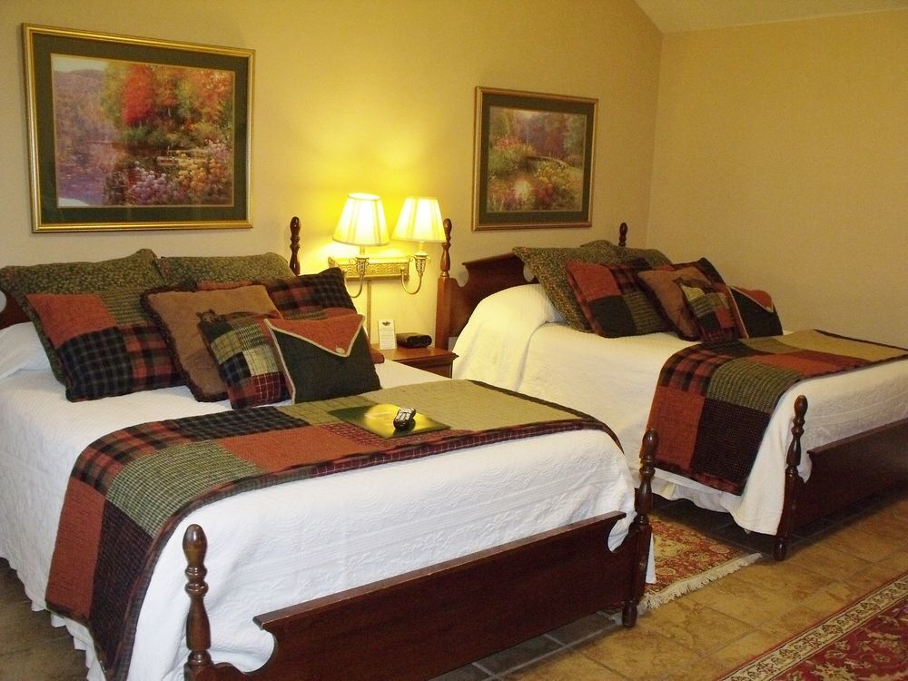 Hemlock Inn Blowing Rock Exterior photo