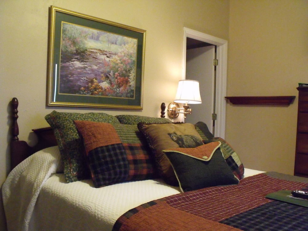 Hemlock Inn Blowing Rock Exterior photo