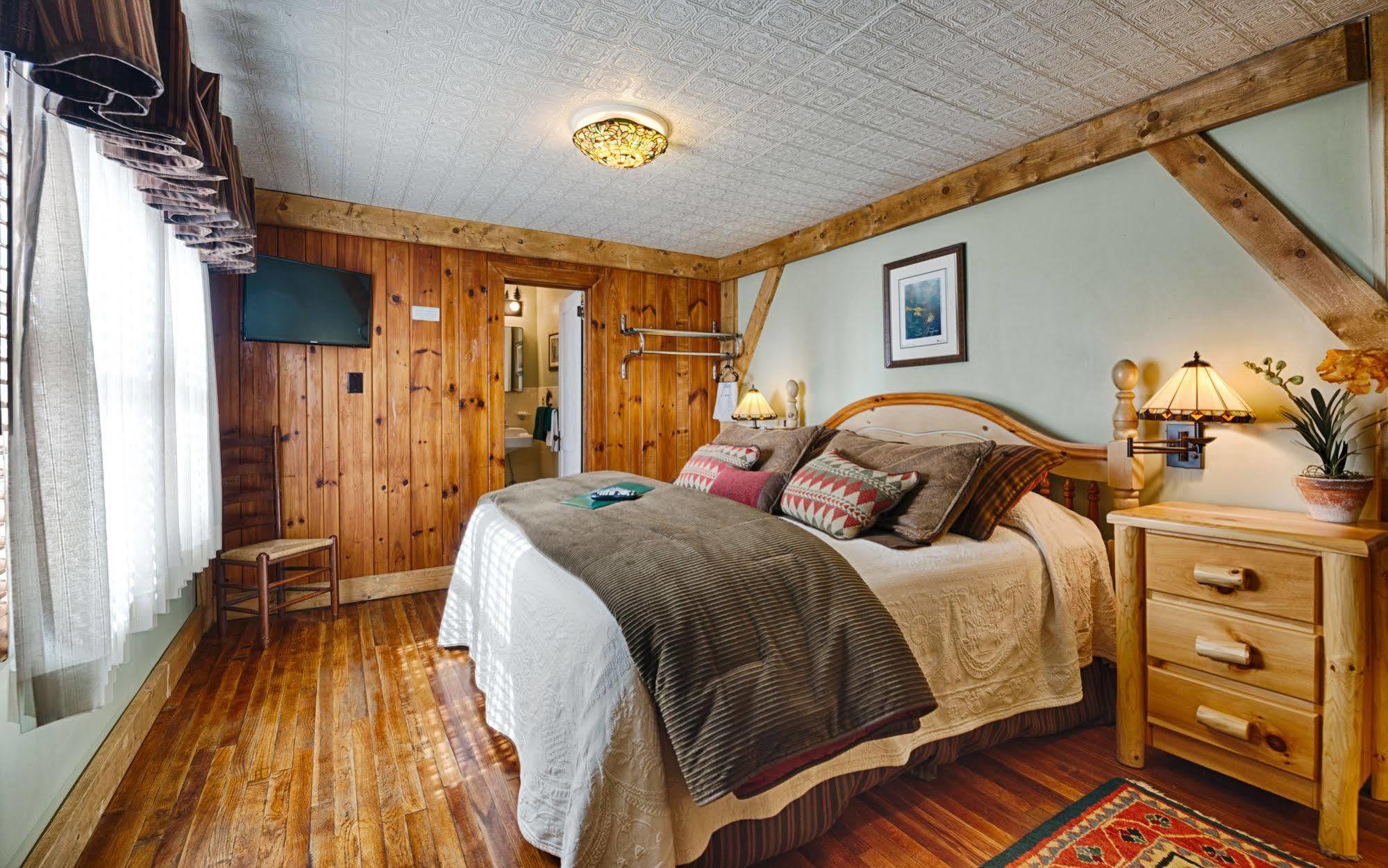 Hemlock Inn Blowing Rock Exterior photo