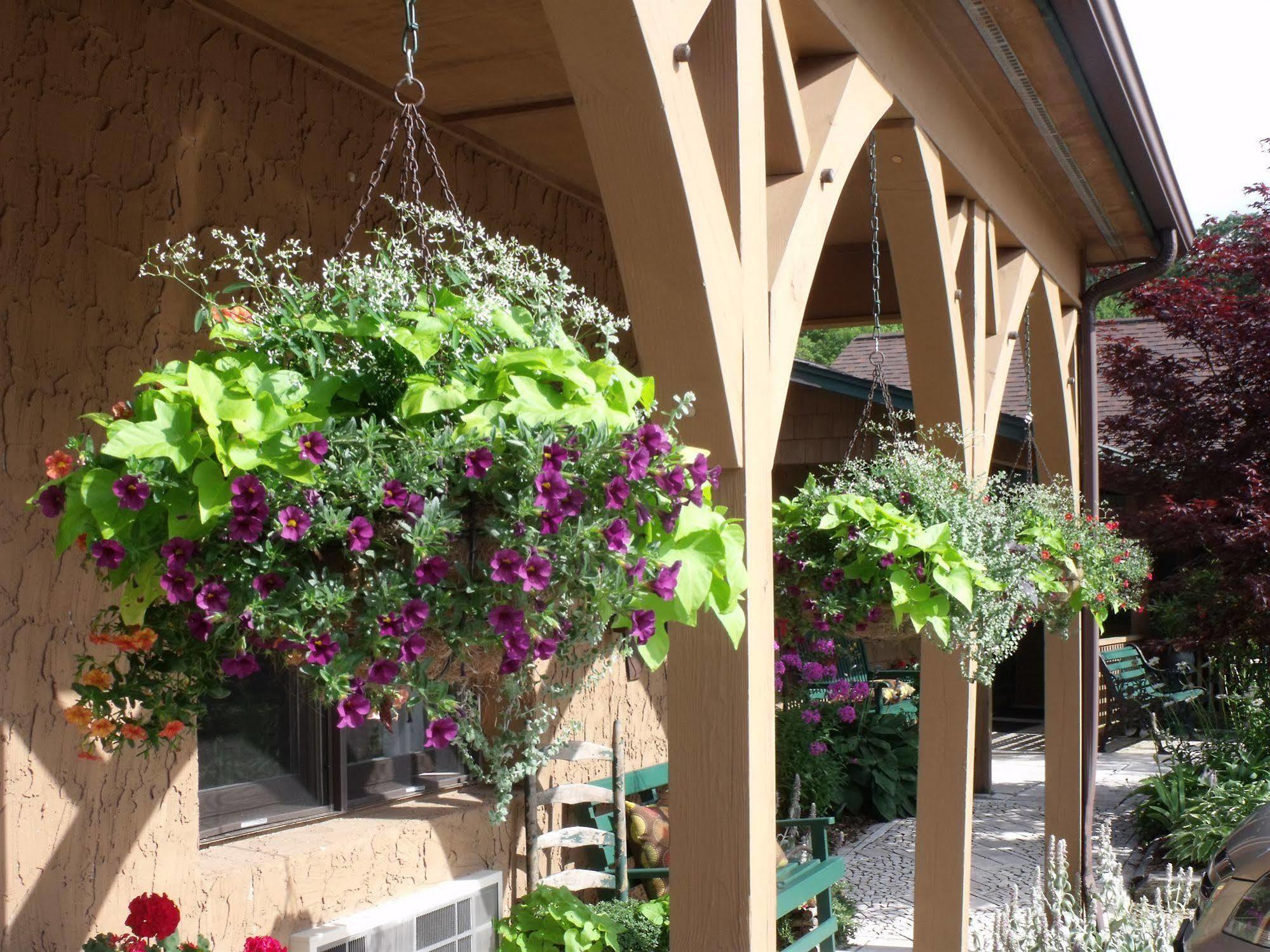 Hemlock Inn Blowing Rock Exterior photo